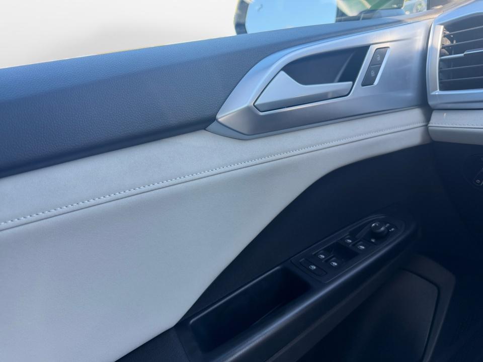 2026 Volkswagen Taos SE