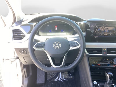 2026 Volkswagen Taos SE