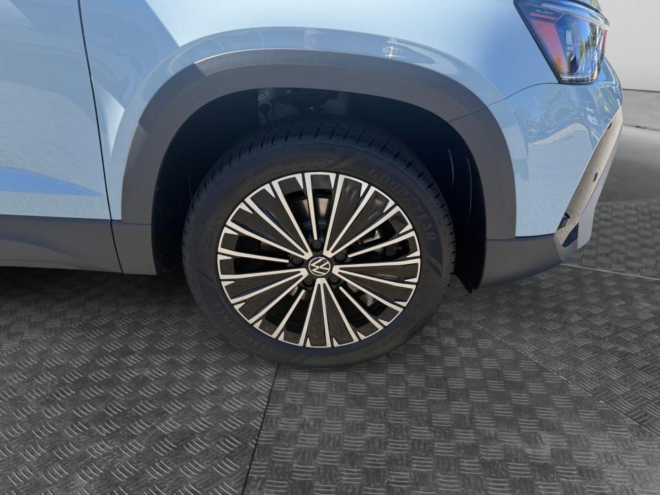 2027 Volkswagen Taos SE