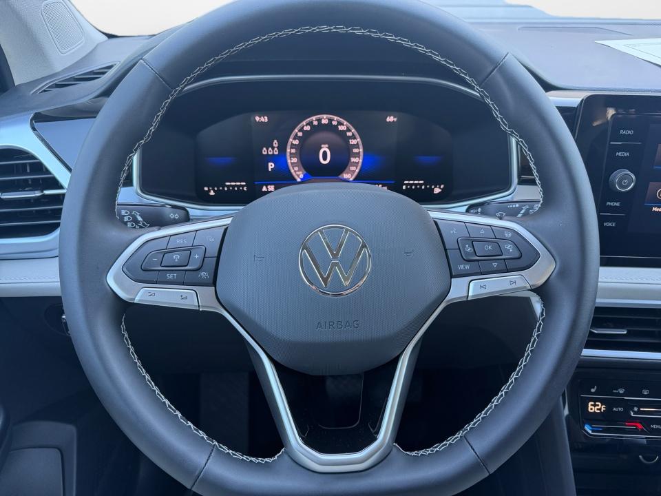 2027 Volkswagen Taos SE