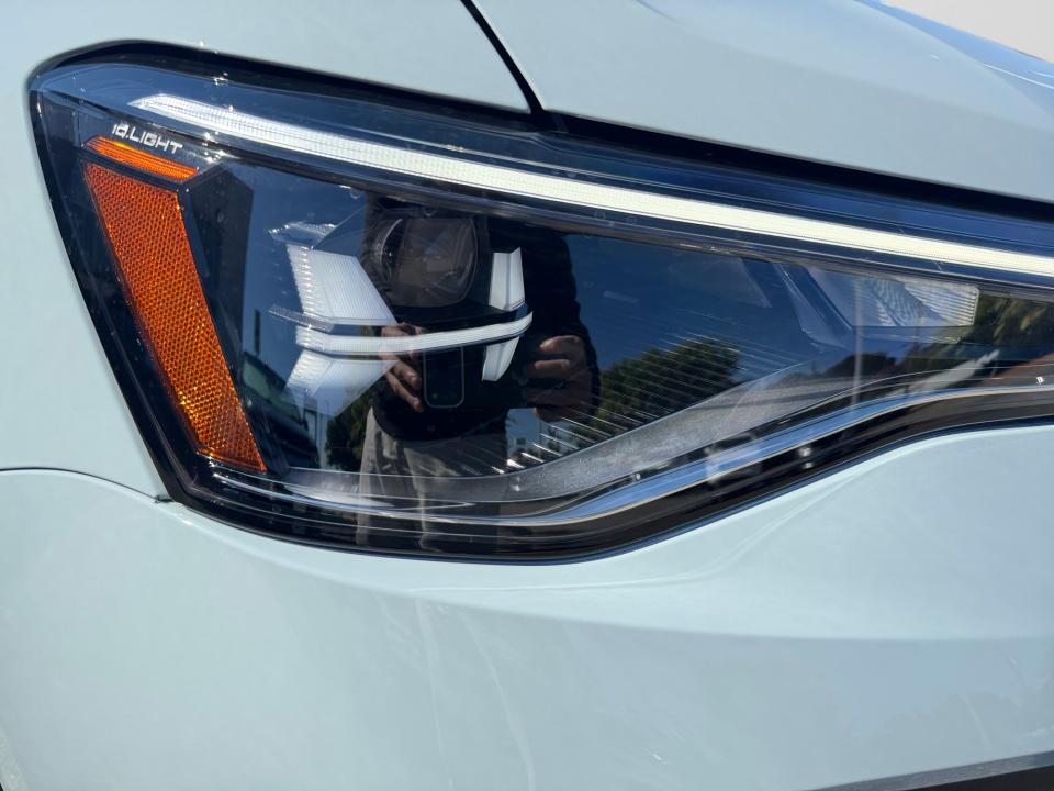 2027 Volkswagen Taos SE
