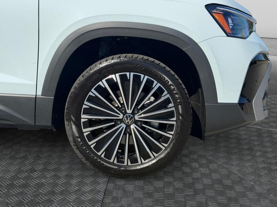 2027 Volkswagen Taos SE