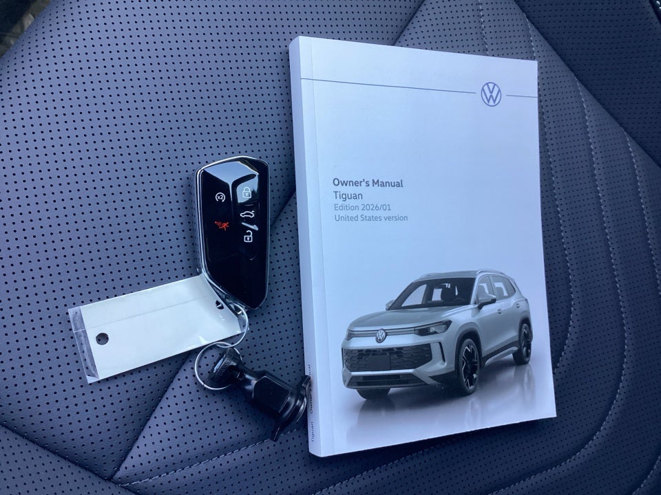 2026 Volkswagen Tiguan SE R-Line Black