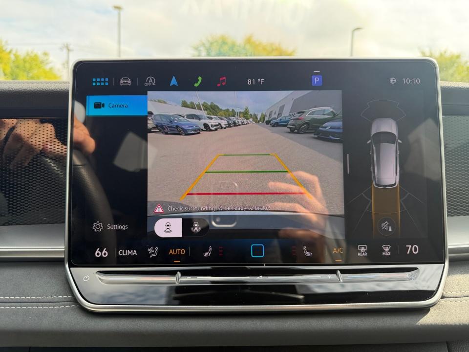 2025 Volkswagen Tiguan SE R-Line Black