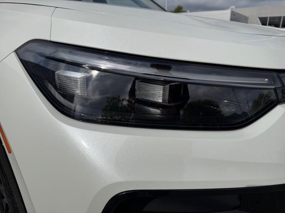 2025 Volkswagen Tiguan SE R-Line Black