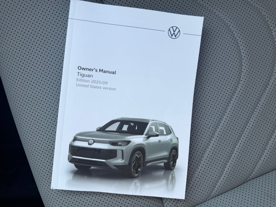 2026 Volkswagen Tiguan SE R-Line Black