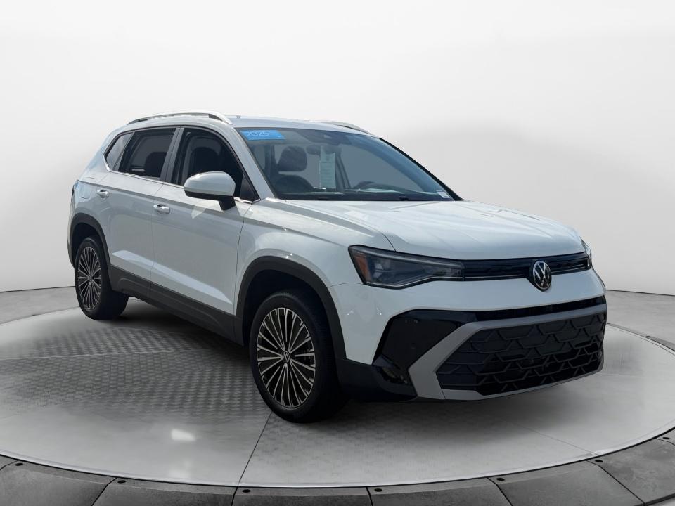 2025 Volkswagen Taos