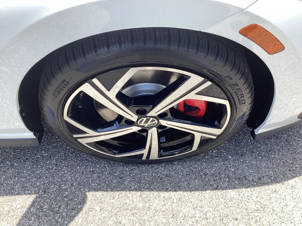 2026 Volkswagen Golf GTI SE