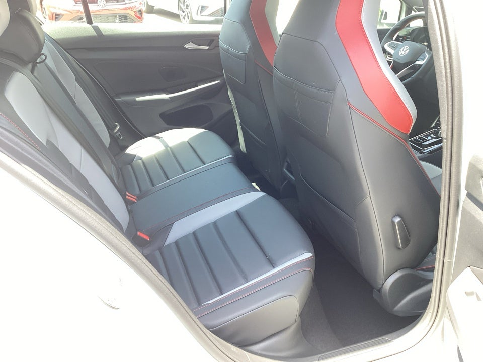 2026 Volkswagen Golf GTI SE