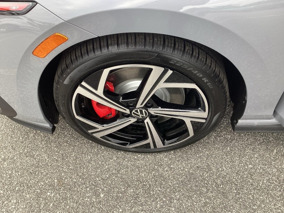 2026 Volkswagen Golf GTI SE