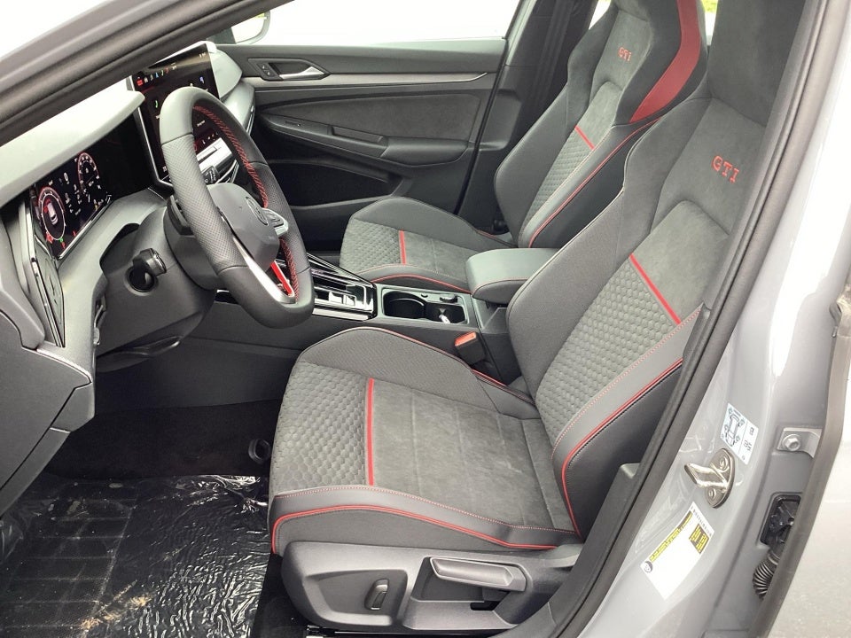 2026 Volkswagen Golf GTI SE