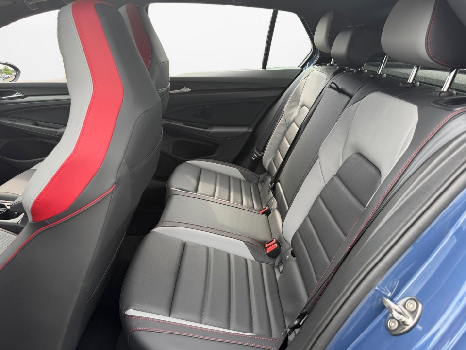 2026 Volkswagen Golf GTI Autobahn