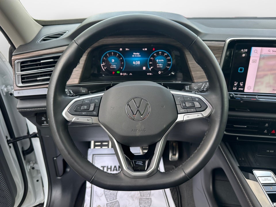 2025 Volkswagen Atlas 2.0T SEL Premium R-Line