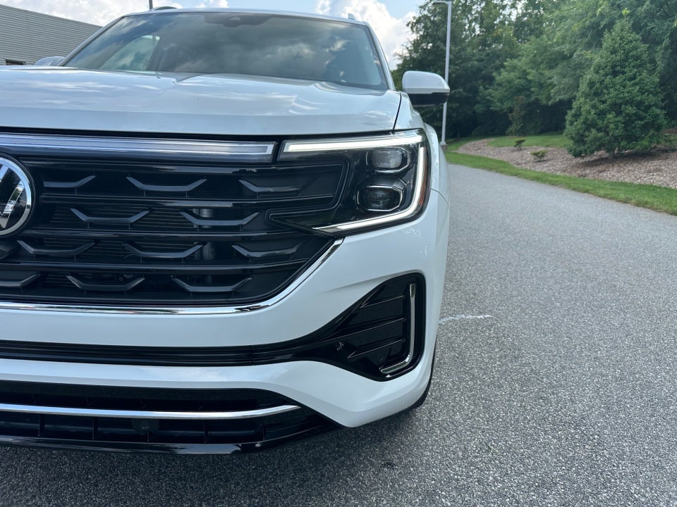 2025 Volkswagen Atlas 2.0T SEL Premium R-Line