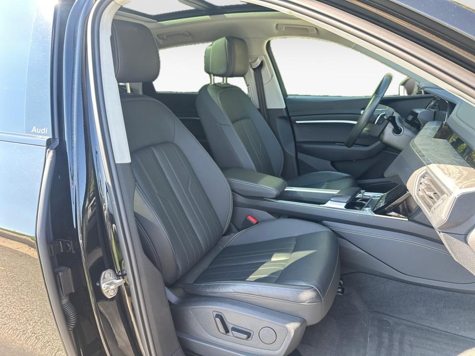 2024 Audi Q8 e-tron Premium