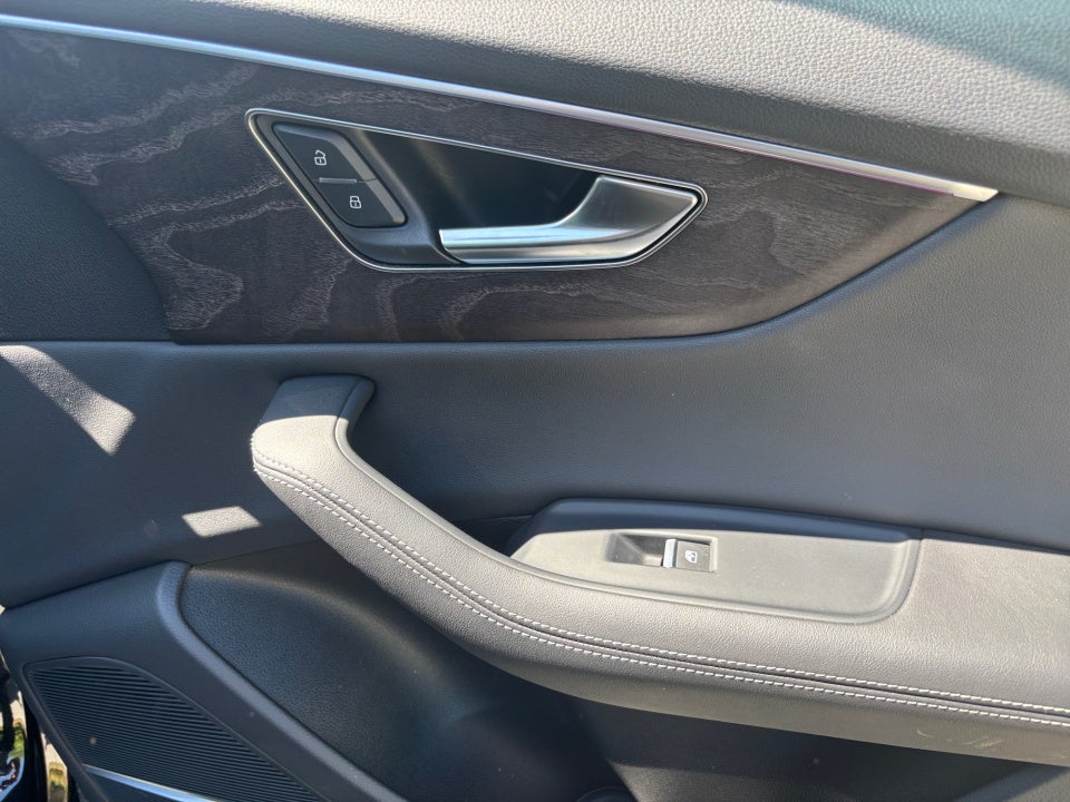 2023 Audi Q8 Premium Plus 55 TFSI quattro Tiptronic