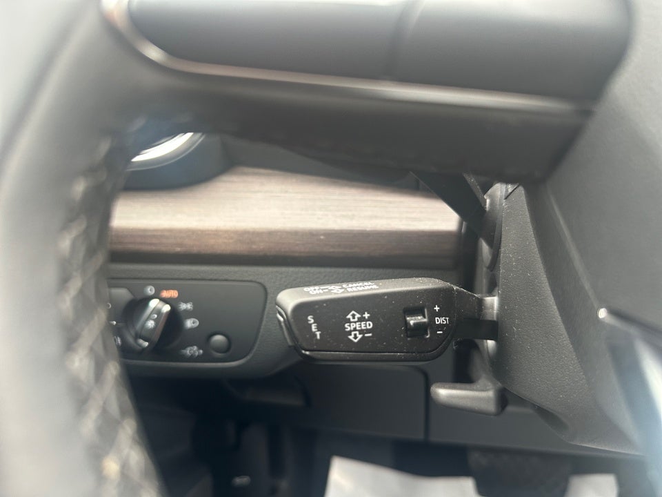 2023 Audi Q5 S line Premium