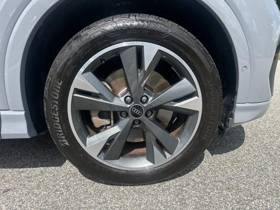 2024 Audi Q4 e-tron Premium Plus