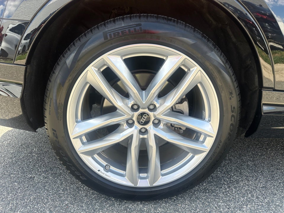 2025 Audi Q7 Premium Plus