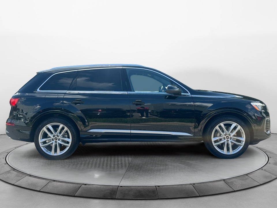 2025 Audi Q7 Premium Plus