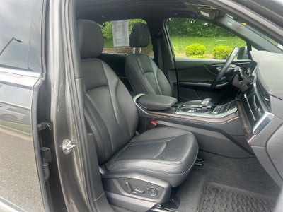 2022 Audi Q7 Premium Plus