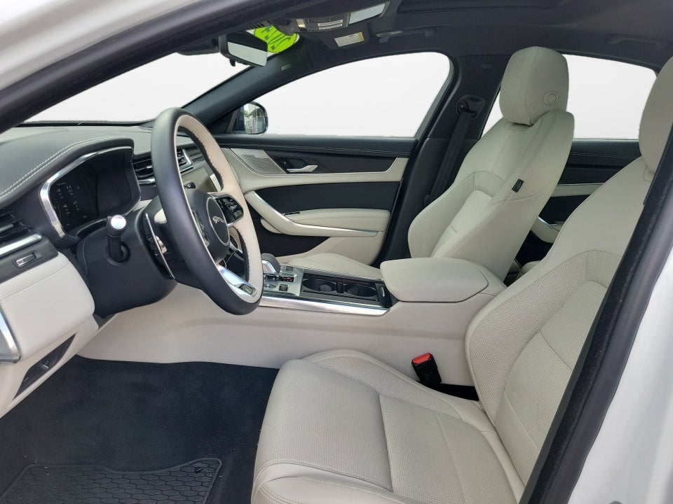 2024 Jaguar XF R-Dynamic SE
