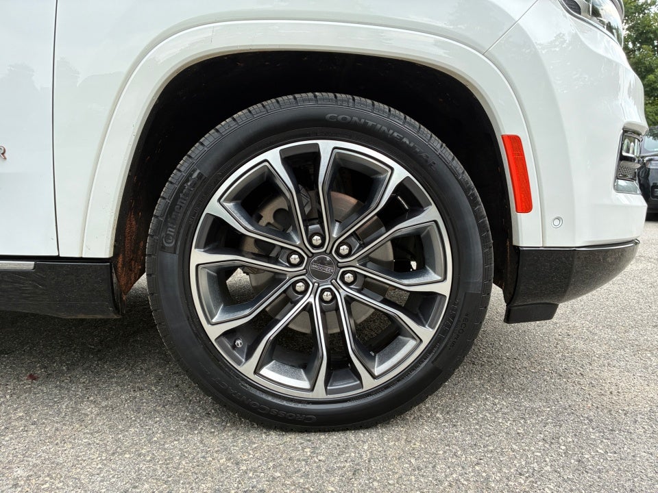 2023 Jeep Grand Wagoneer L Series III