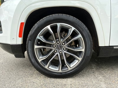 2023 Jeep Grand Wagoneer L Series III
