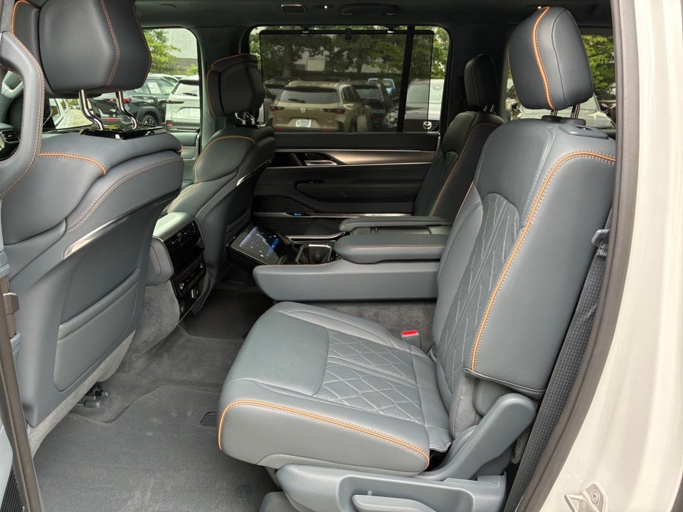 2023 Jeep Grand Wagoneer L Series III