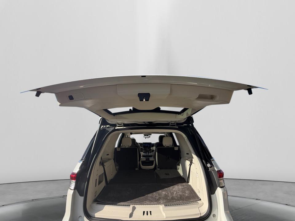 2023 Lincoln Navigator Black Label