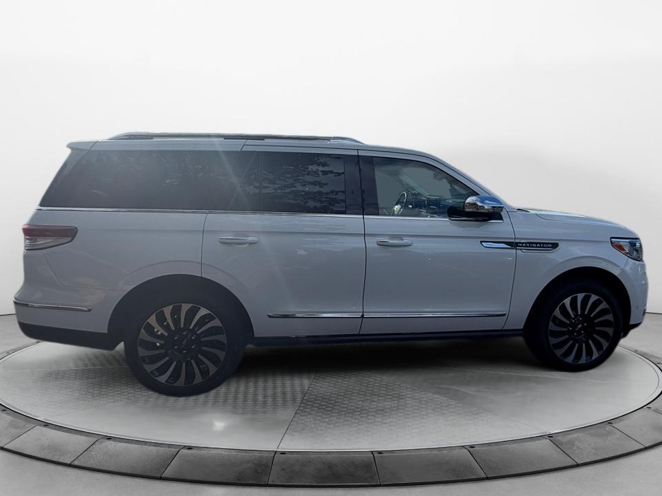 2023 Lincoln Navigator Black Label