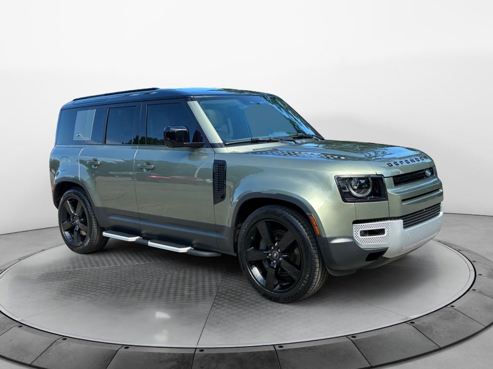 2023 Land Rover Defender SE