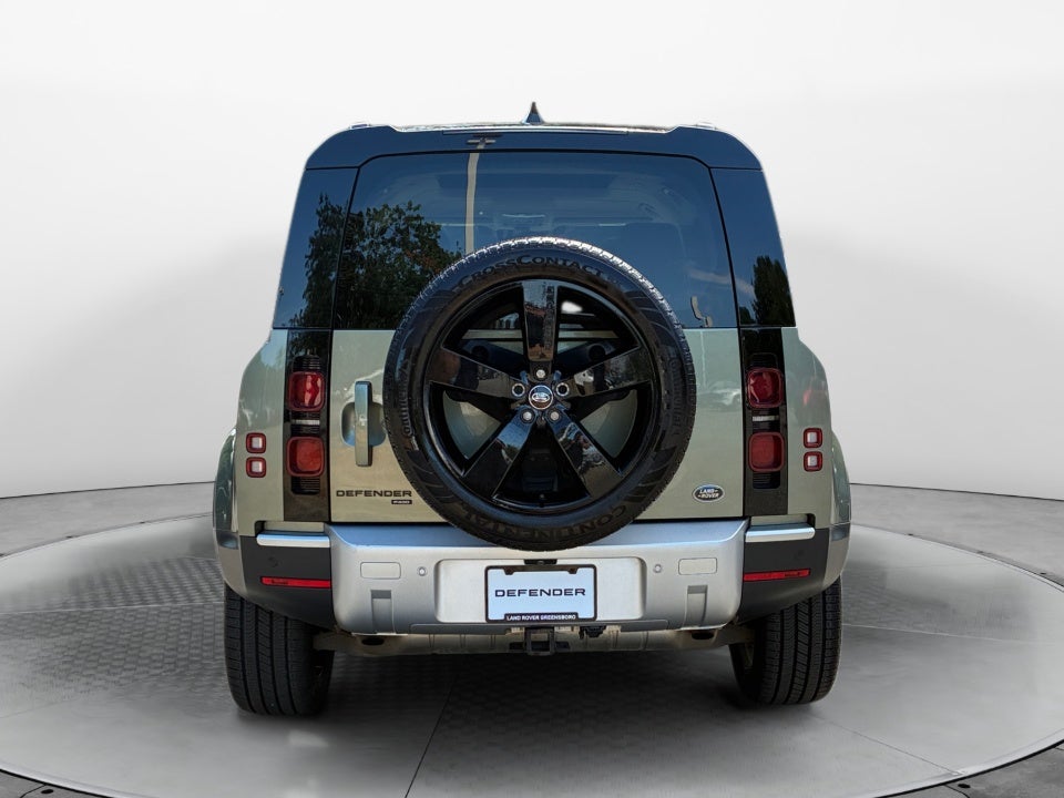 2023 Land Rover Defender SE