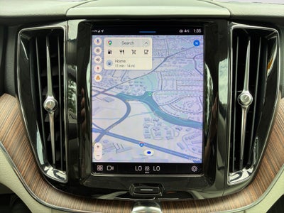 2022 Volvo XC60 Momentum