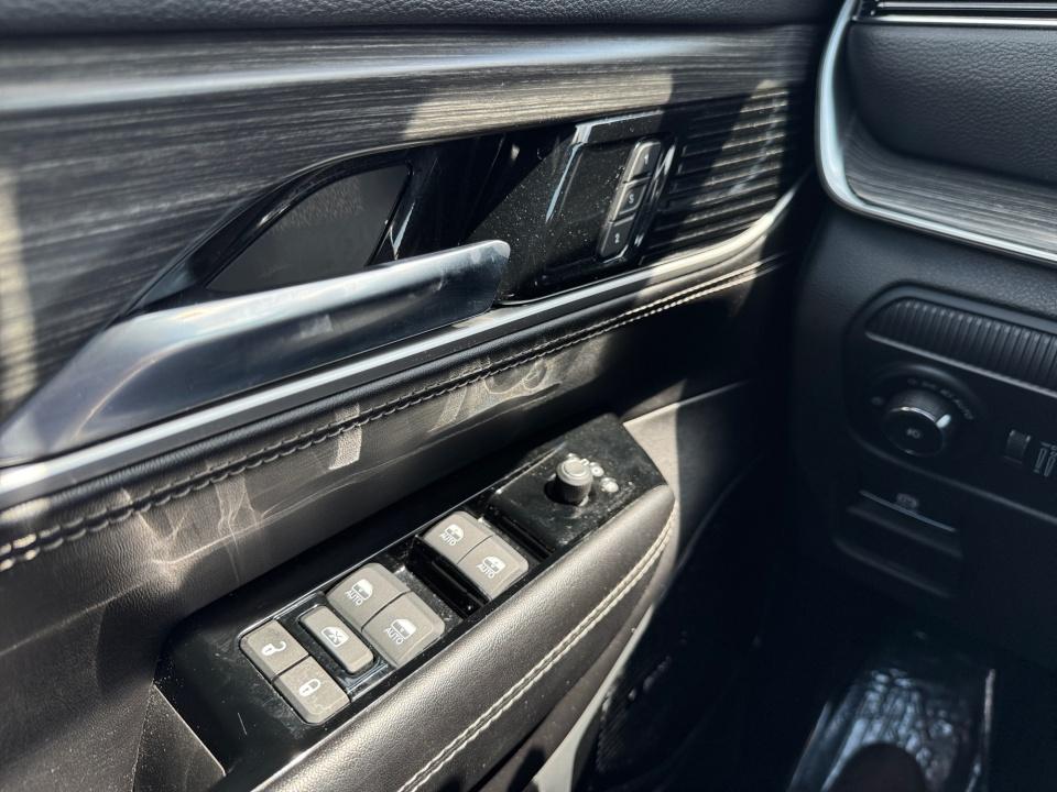 2023 Jeep Wagoneer Series III