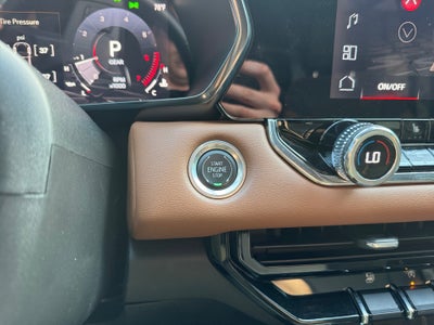 2024 GMC Canyon 4WD AT4