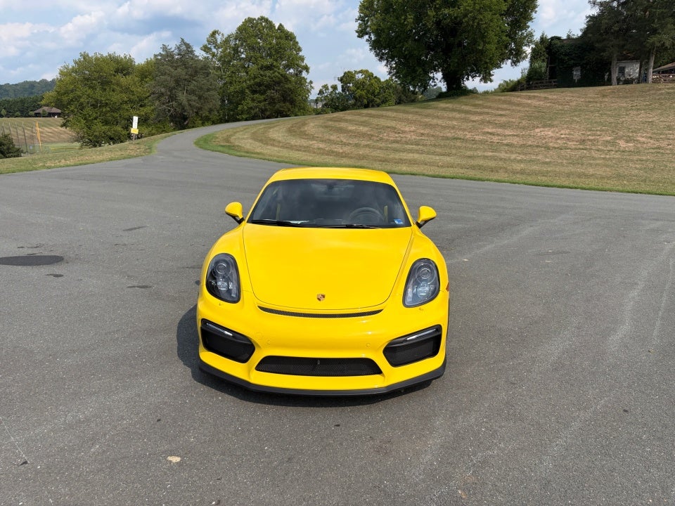 2016 Porsche Cayman GT4
