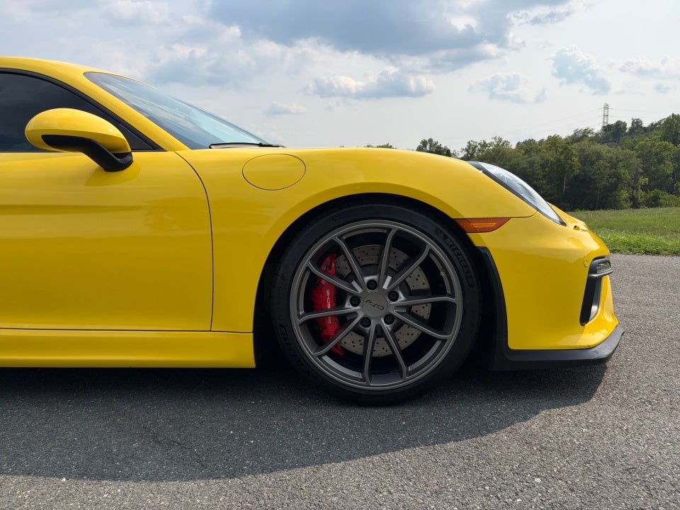 2016 Porsche Cayman GT4