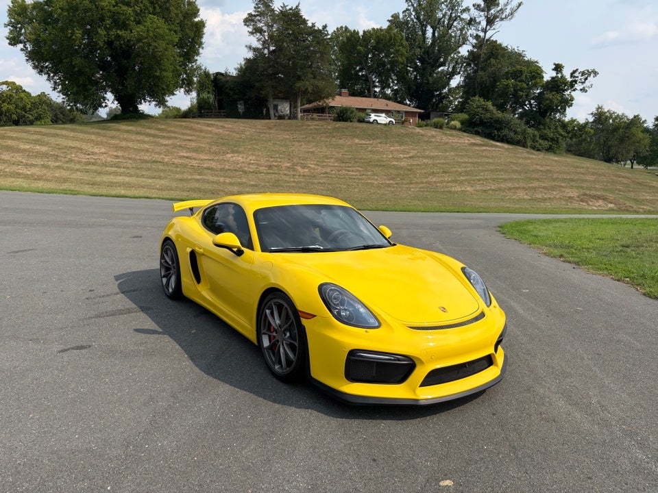 2016 Porsche Cayman GT4