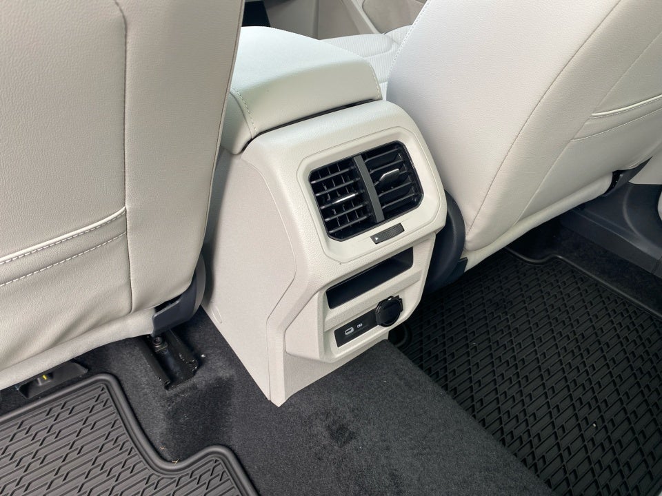 2024 Volkswagen Tiguan 2.0T SEL R-Line