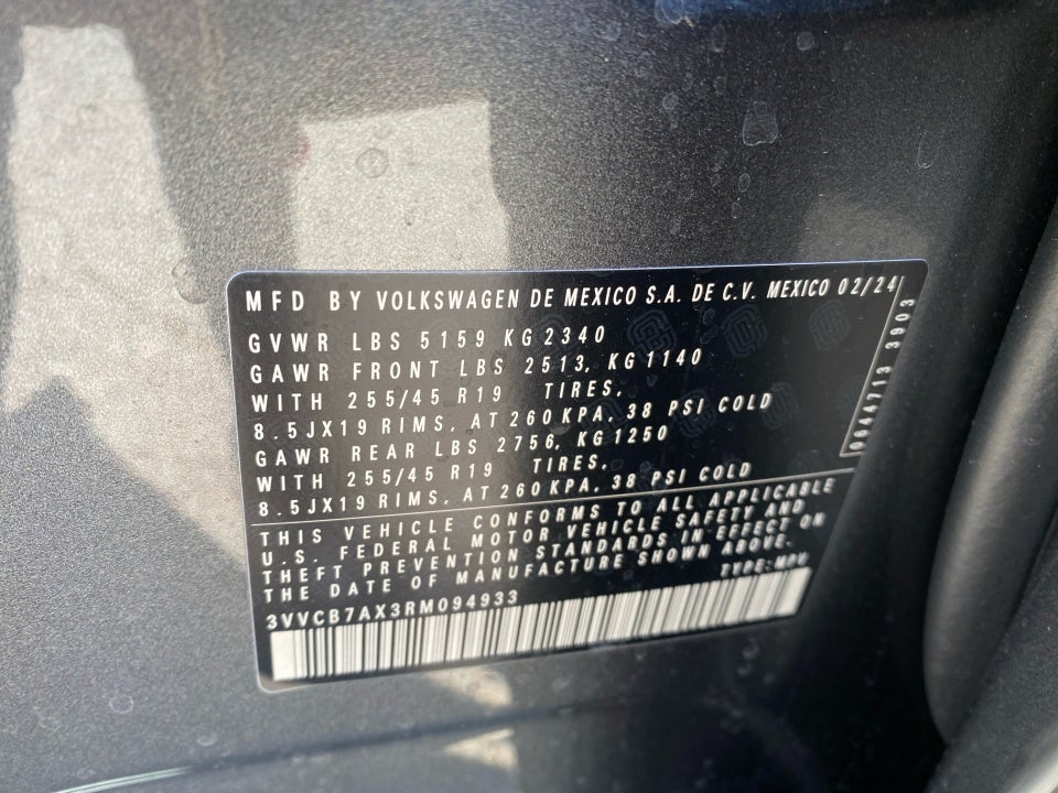 2024 Volkswagen Tiguan SE R-Line Black