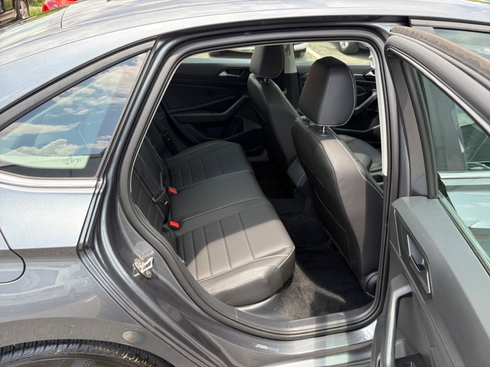 2023 Volkswagen Jetta SE