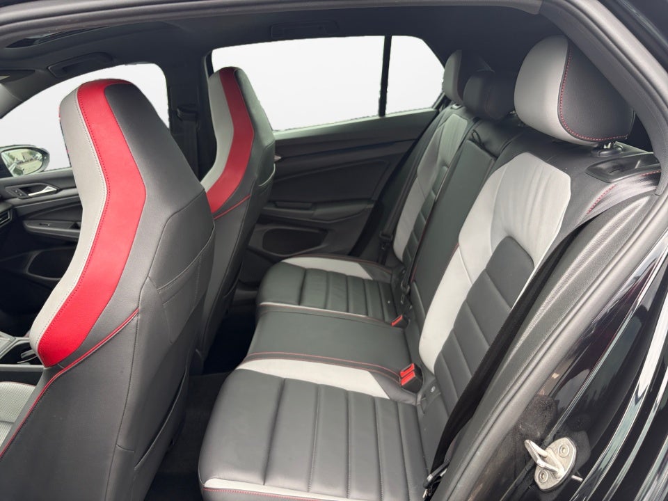 2022 Volkswagen Golf GTI SE