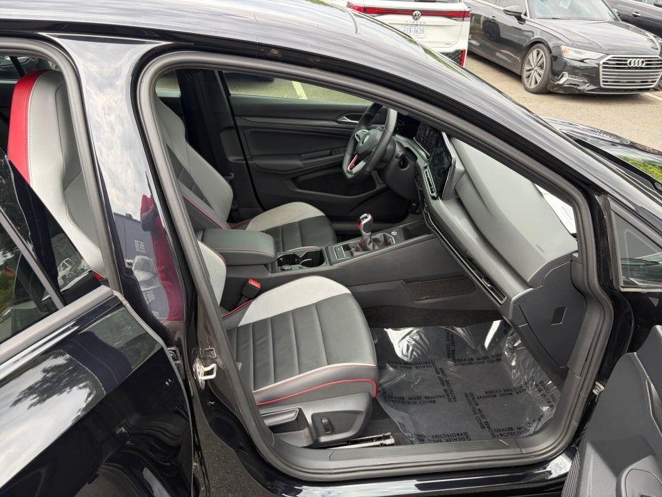 2022 Volkswagen Golf GTI SE