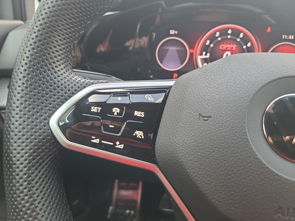 2022 Volkswagen Golf GTI S