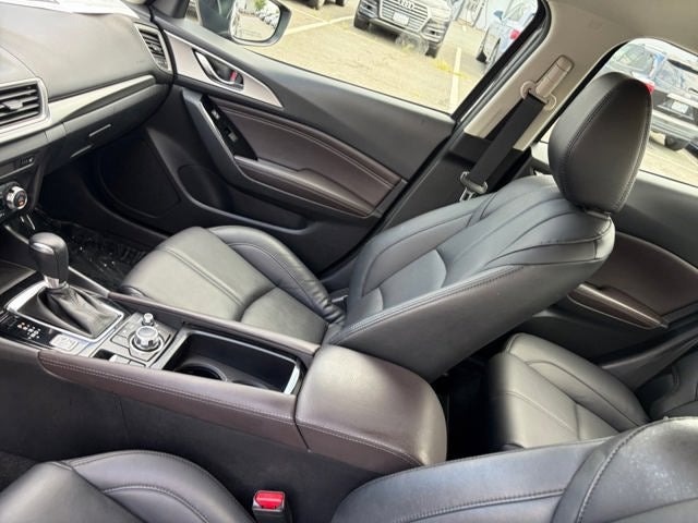 2018 Mazda Mazda3 Touring
