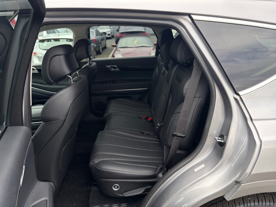 2025 Genesis GV80 2.5T Standard AWD